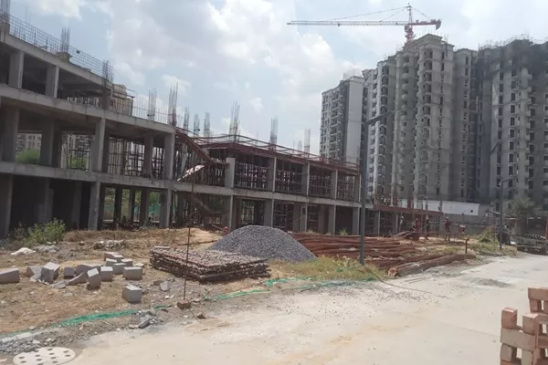 Retail complex construction progress